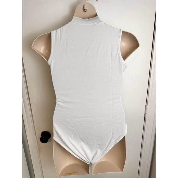 Mangopop collection white turtle neck sleeveless body suit size XL #0732 - Picture 2 of 5